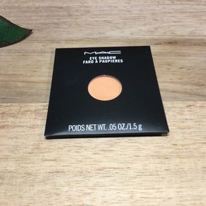 3/$20 - New MAC Eye Shadow - Samoa Silk
